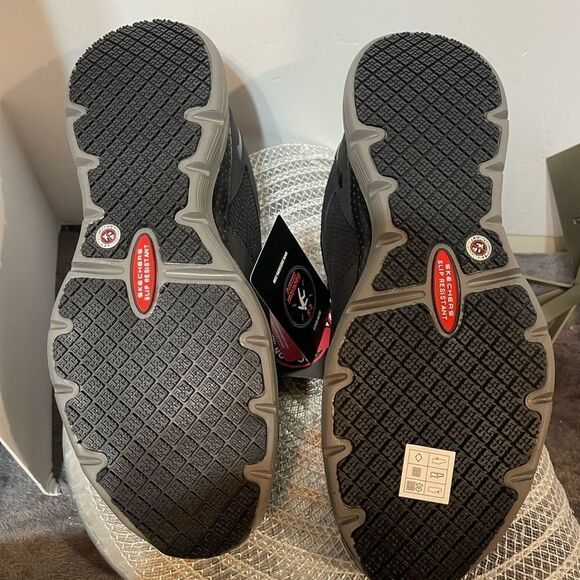 Sketcher’s Men’s Work Footwear Size 11 Black/Charcoal NWT - Picture 13 of 16